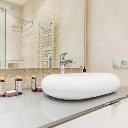 Superb - 2 Bdr 4 P - Pont De Grenelle