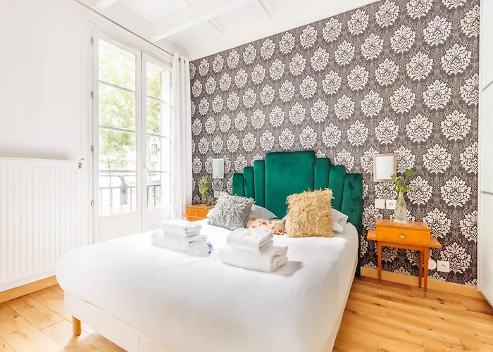 Superb - 2 Bdr 4 P - Pont De Grenelle *