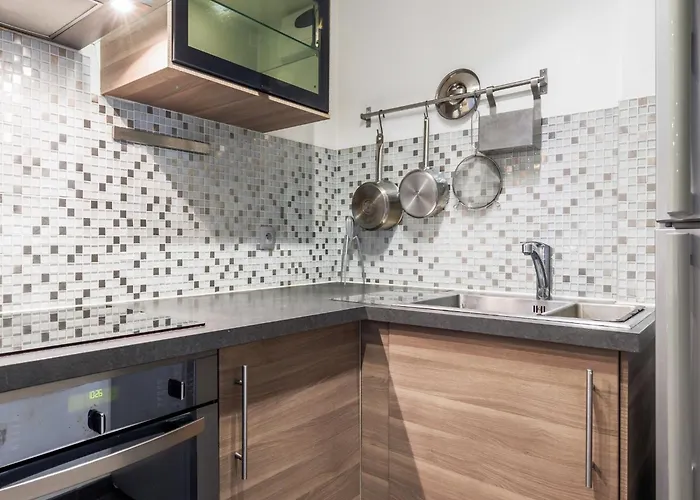 Superb - 2 Bdr 4 P - Pont De Grenelle *